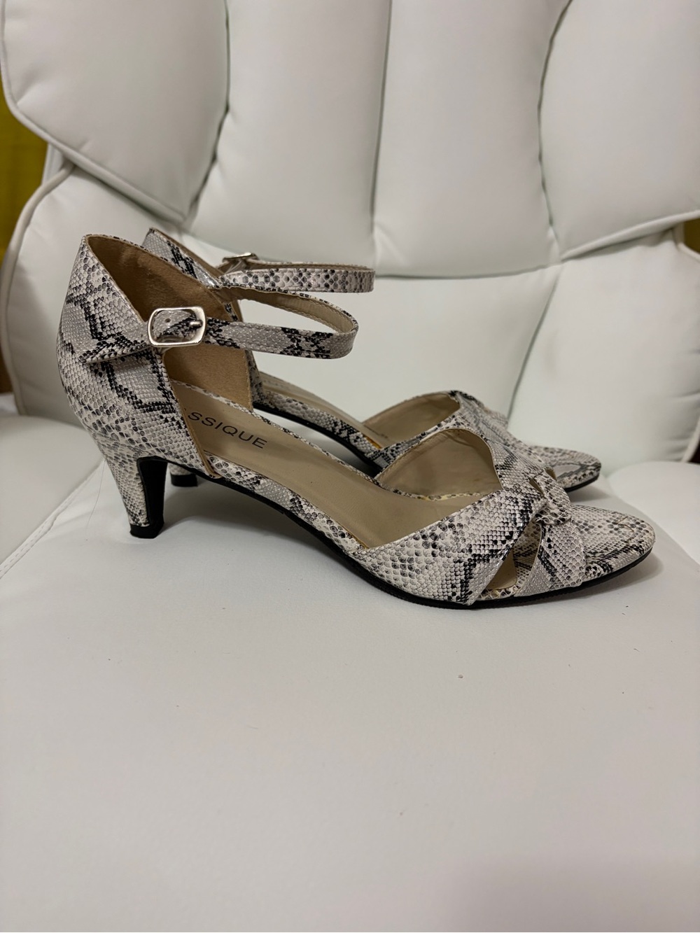 Classiques Entier Snake-Print Double-Ankle Kitten Heels - White/Taupe
